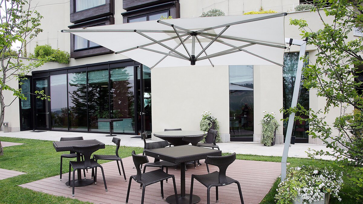 Accessori Per Ombrellone Da Giardino: Base Porta Ombrello In Metallo E PP, Fissaggio E Maniglia